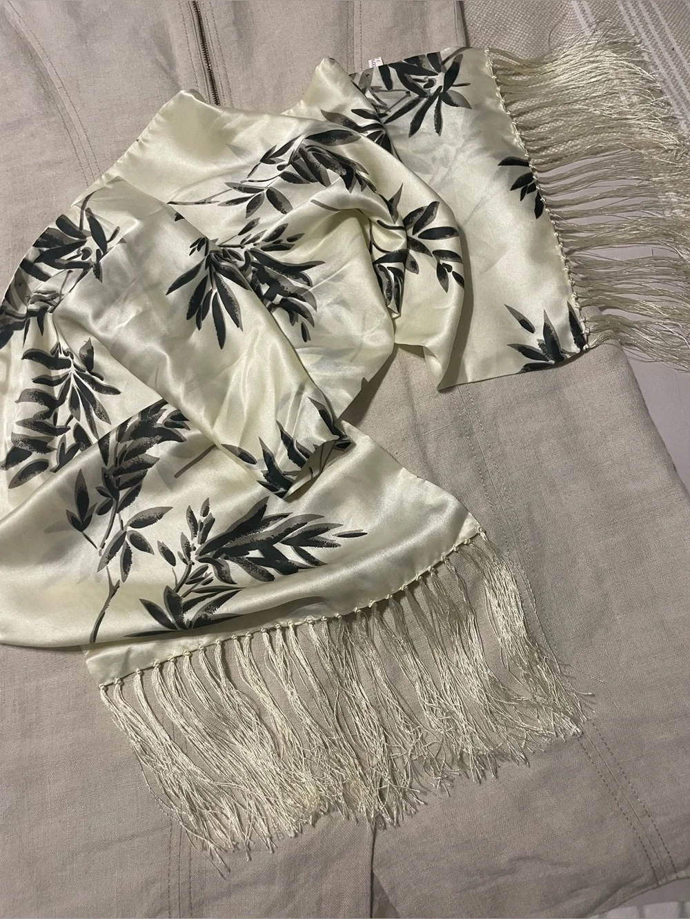 Vintage 100% Silk Bamboo Leaf Print Fringe Scarf Ivory Black Double Layered